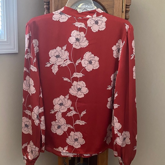Cabi Bloom Blouse size Large - Picture 8 of 12